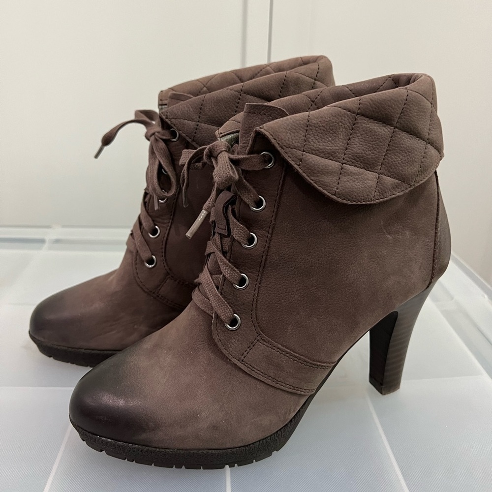 BeLLE Women’s Ankle Leather Bootie (Size 7)